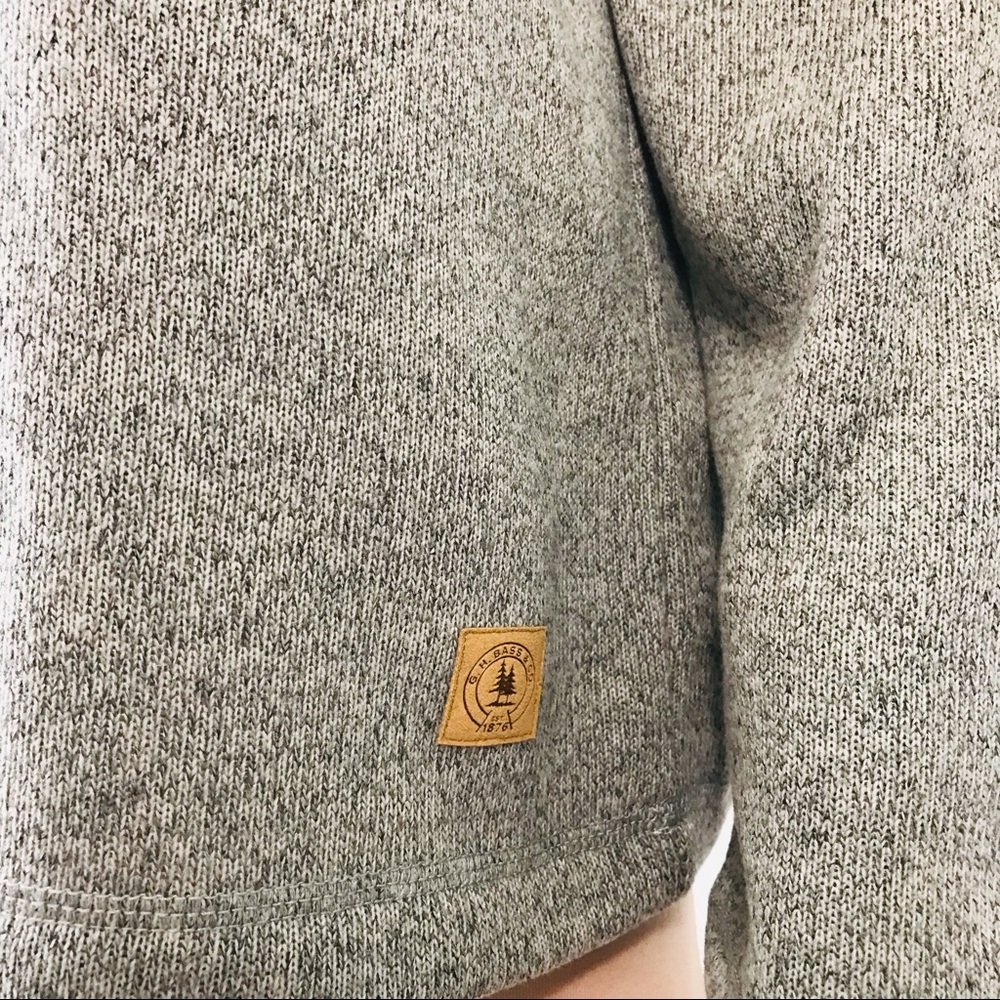 G.H. BASS & CO. Gray V-Neck Button Sweater Size S - Picture 4 of 10